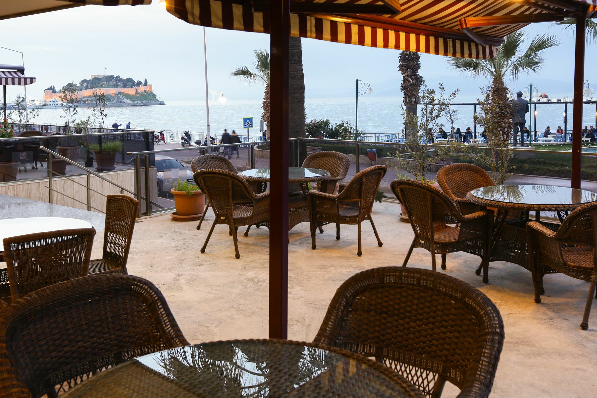Kayhanbey Hotel Kusadası Exteriör bild
